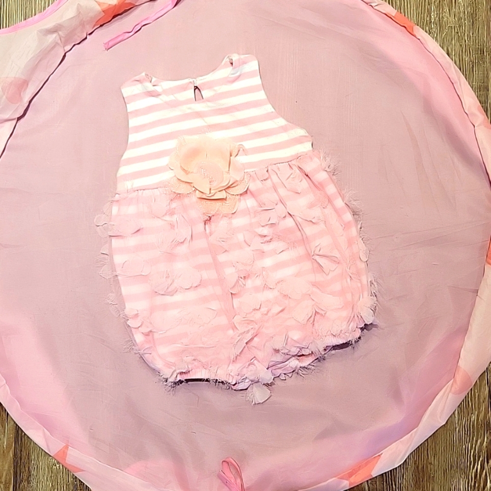 Baby clothes